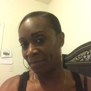 Meet your Posher, Latoya